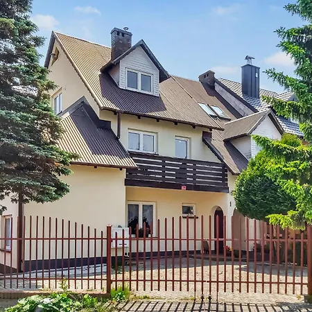 Apartment 1 Bedroom Cozy In *