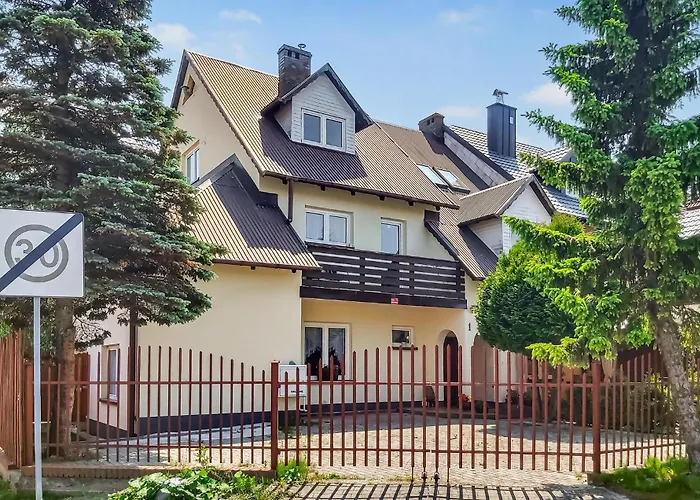 Apartment 1 Bedroom Cozy In *