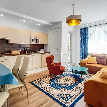 1 Bedroom Cozy In קולובז'ג