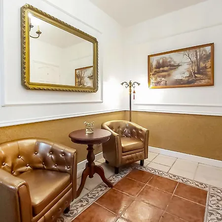 1 Bedroom Cozy In דירה